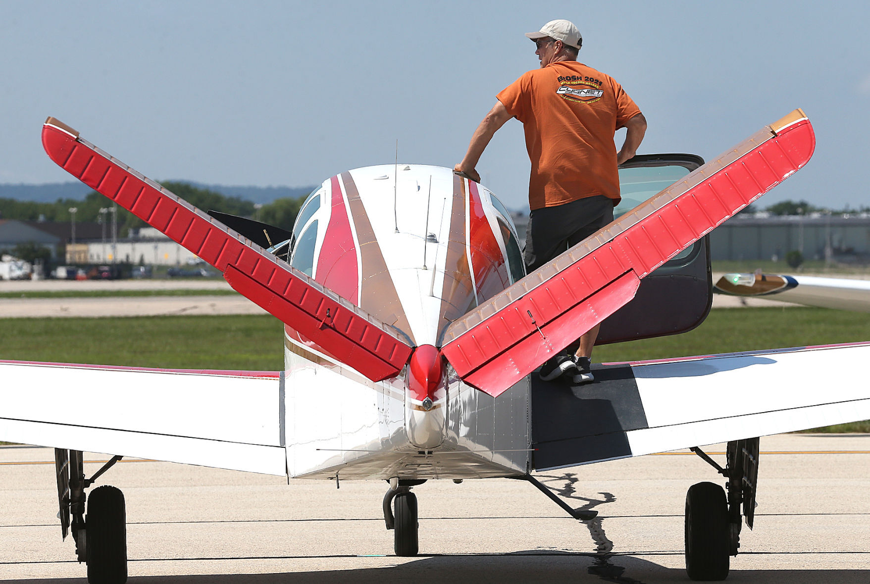 Bonanzas to Oshkosh